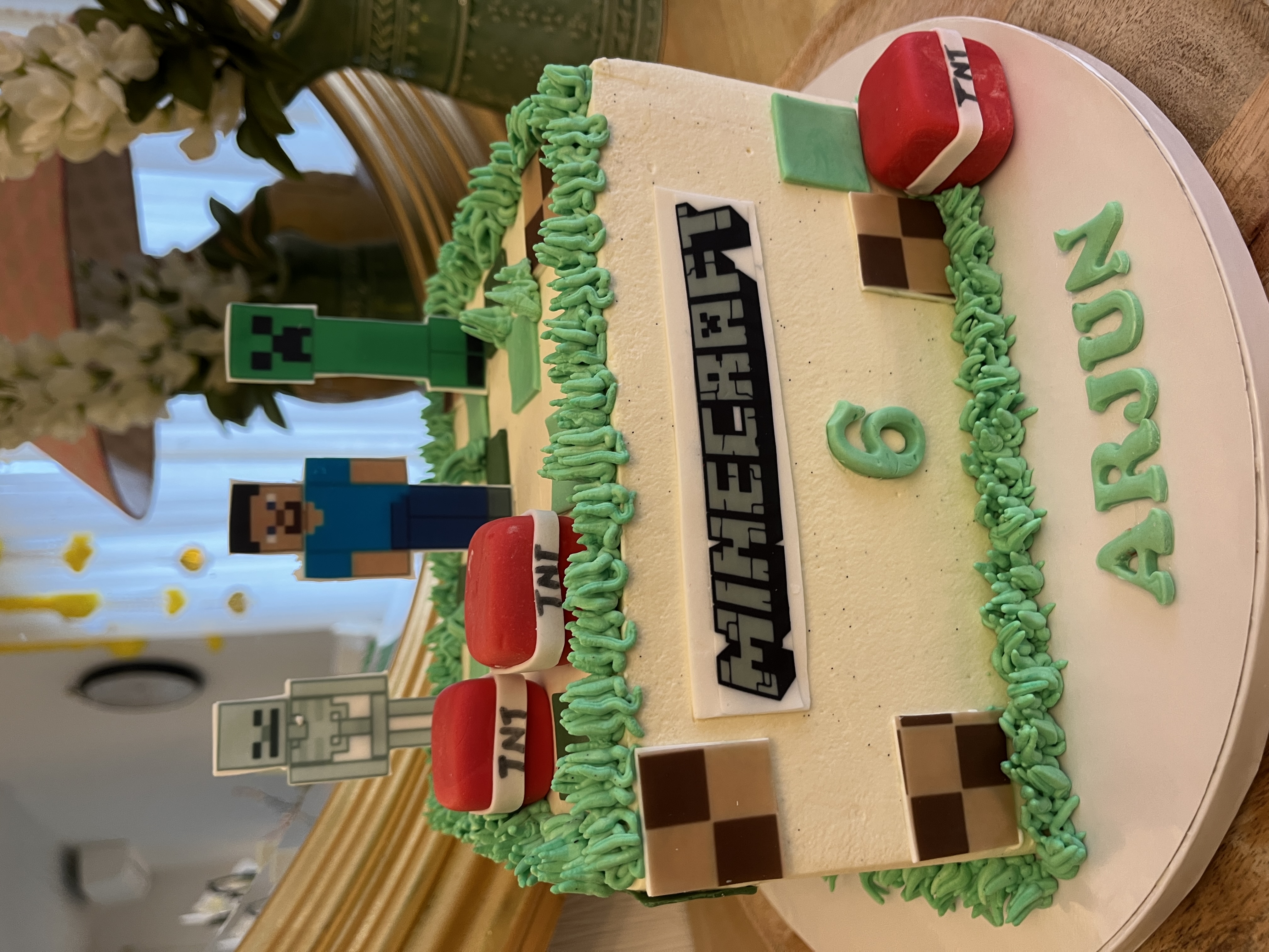 Minecraft cake